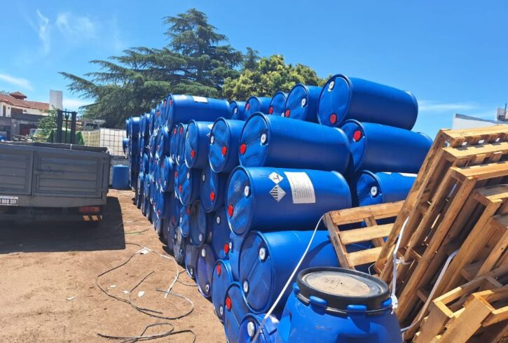 ad63b1b8-ba7f-4bc0-9433-f3b6fd13a903