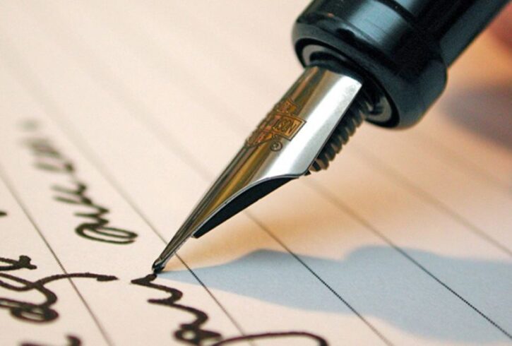 1h lapicera escribiendo