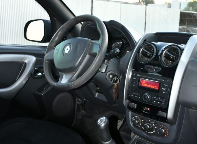 Duster interior volante asiento delantero Duster interior volante asiento delantero